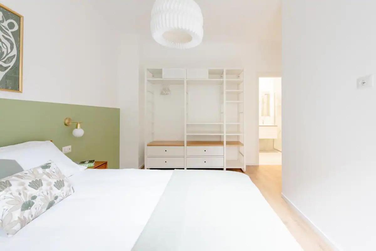Luxury 2 Bedroom Apartament, Close To San Siro, Fiera And 10 Min Metro To Duomo Milão Exterior foto