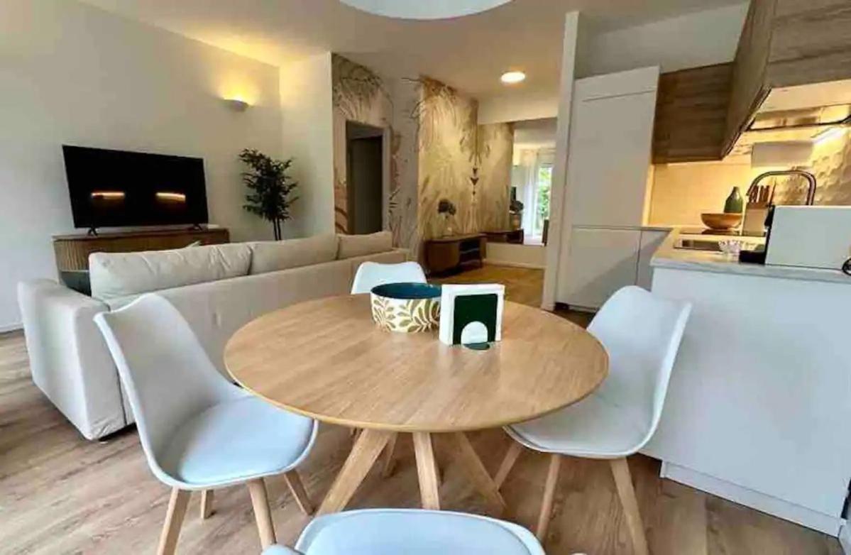 Luxury 2 Bedroom Apartament, Close To San Siro, Fiera And 10 Min Metro To Duomo Milão Exterior foto